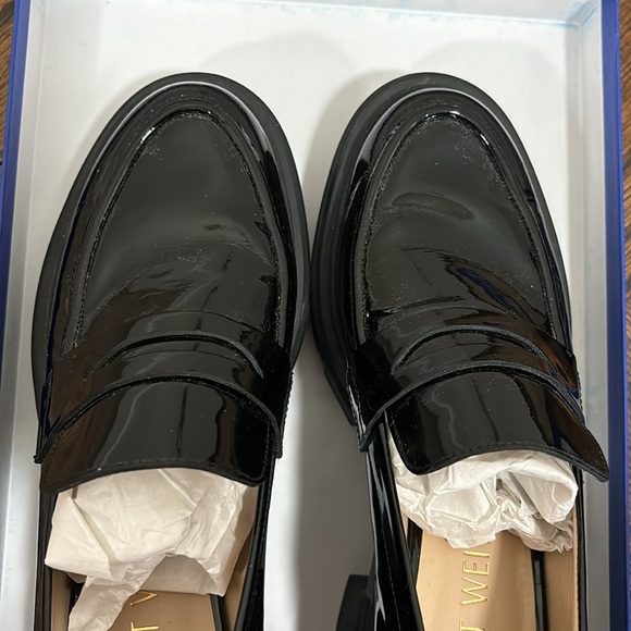 Stuart Weitzman SoHo Loafers. Black. Patent Leather. Great condition. - Picture 6 of 7